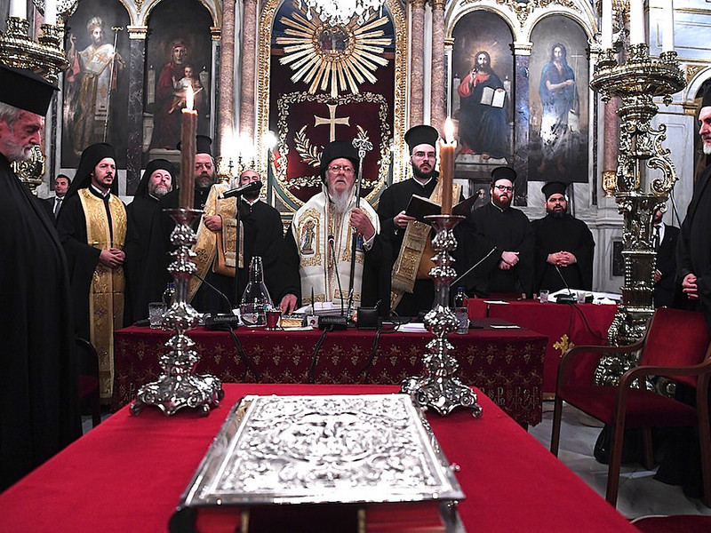 Константинополь отказывается разрывать общение с Русской православной церковью
