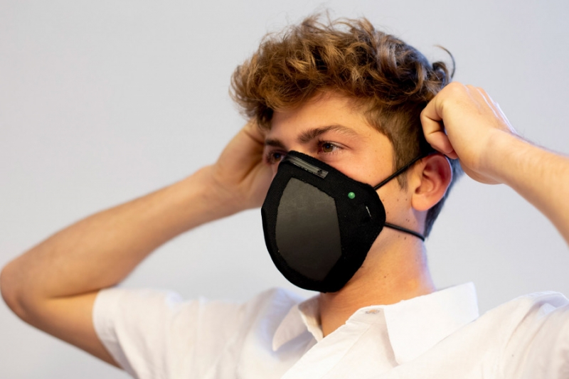 Графеновые маски борются с коронавирусом с помощью электричества