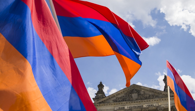 Сторонники экс-замглавы минобороны Армении потребовали его освобождения