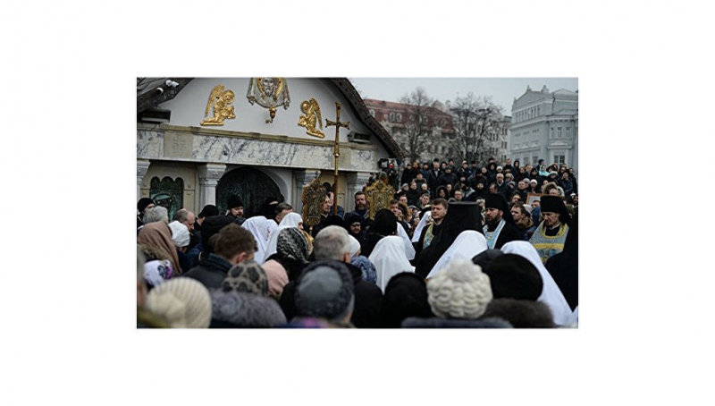 В Киеве наместник православного монастыря попросил ООН и Трампа защитить его храм