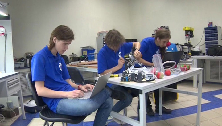 Лицеисты из Санкт-Петербурга победили на Всемирной олимпиаде роботов