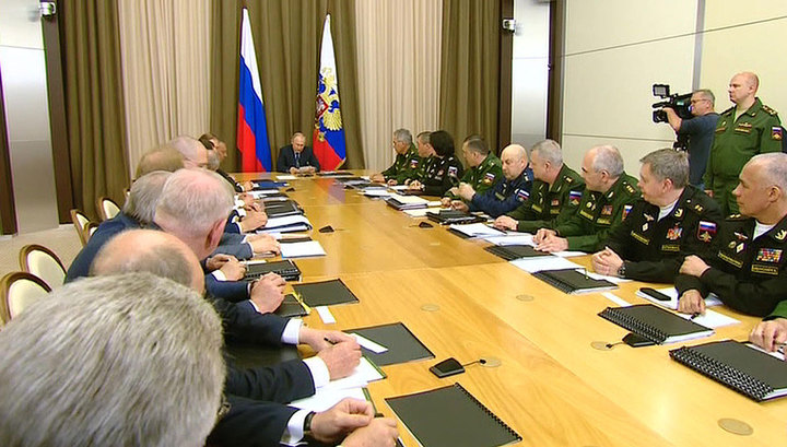Путин проведет в Сочи итоговое совещание с военными