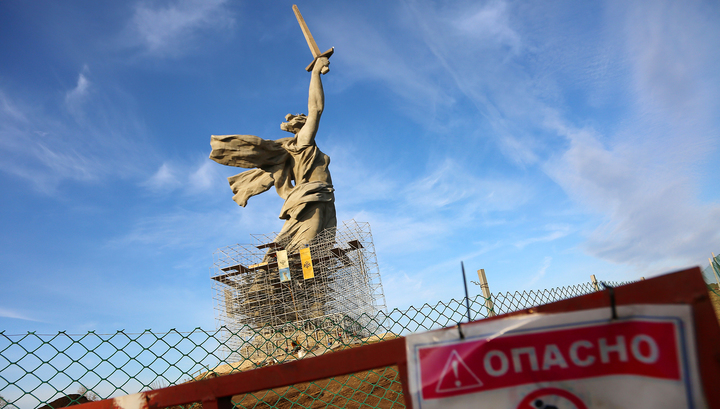 Реставрация скульптуры "Родина-мать" в Волгограде подходит к концу