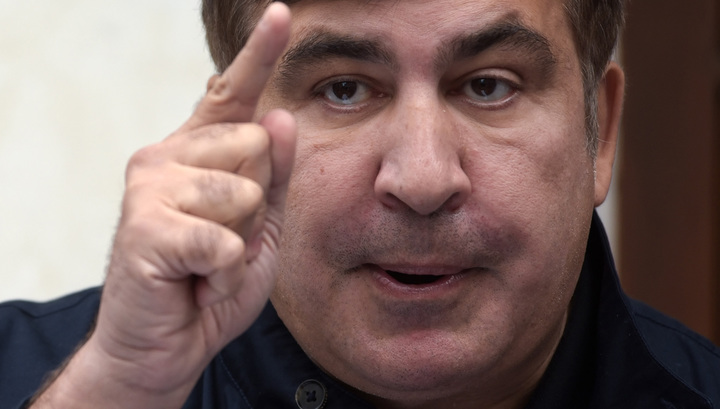 Саакашвили предложил Порошенко "договориться не растаскивать страну"