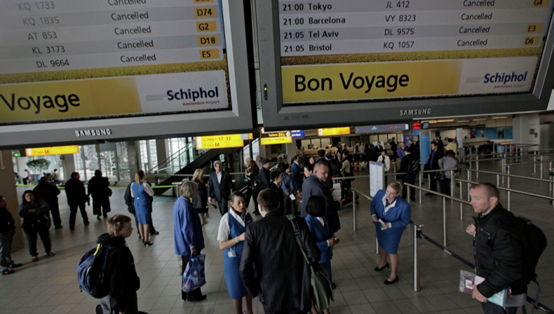 В аэропорту Амстердама из-за непогоды отменили более 170 рейсов