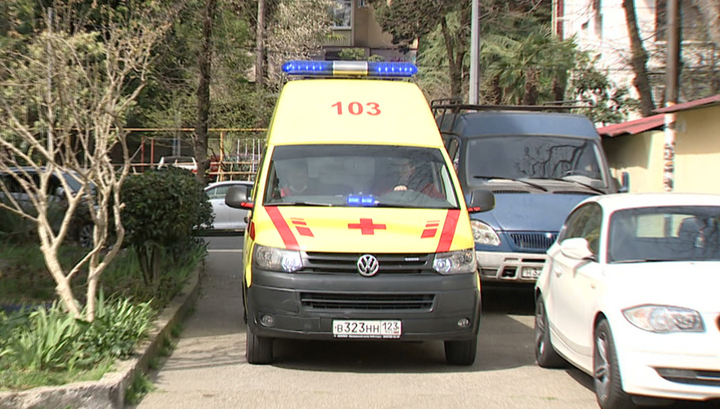 Краснодарские врачи скорой помощи провели флешмоб