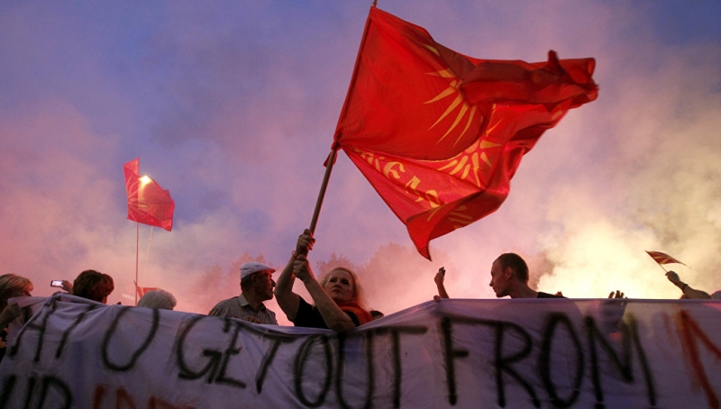Оппозиция Македонии призвала выступить против договора с Грецией