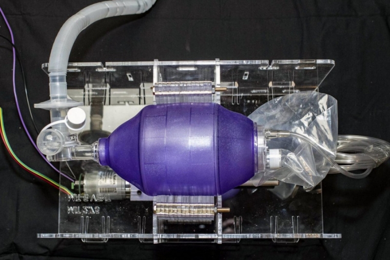 MIT выпустит инструкции по созданию дешевого аппарата искусственной вентиляции легких
