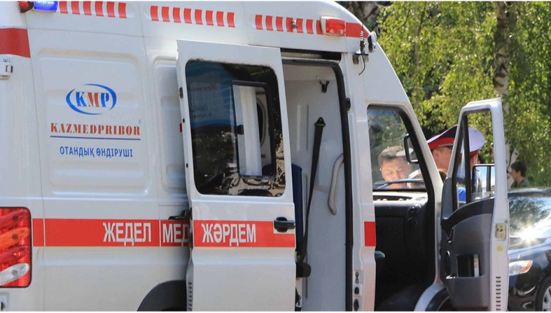 После ДТП с автобусами в Алма-Ате 18 человек обратились к врачам