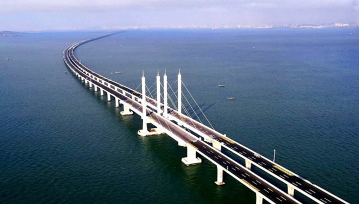 Голосование: "Крымский мост" лидирует с большим отрывом