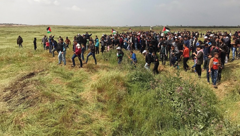 В столкновениях на границе сектора Газа пострадали десять палестинцев
