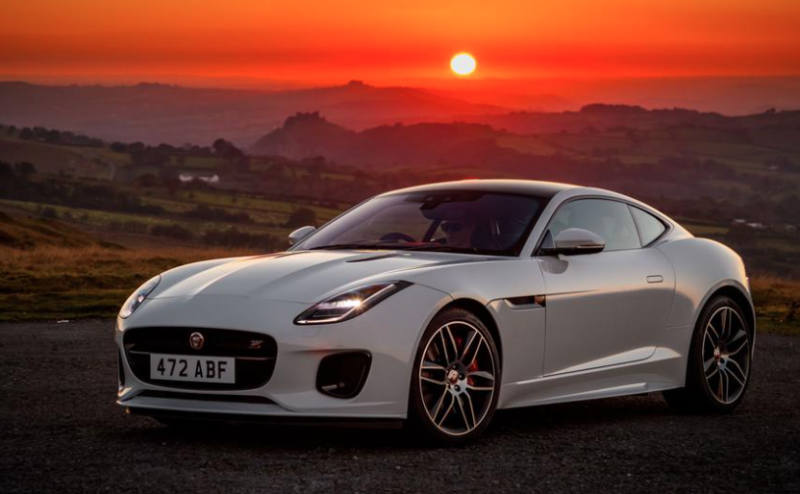 Jaguar представил особые версии купе и родстера F-Type
