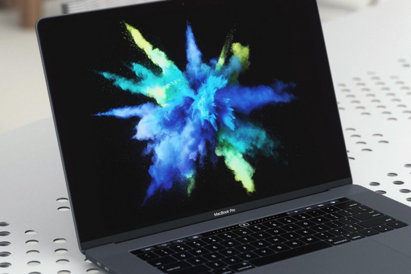 Apple разрабатывает MacBook с безрамочным OLED-дисплеем