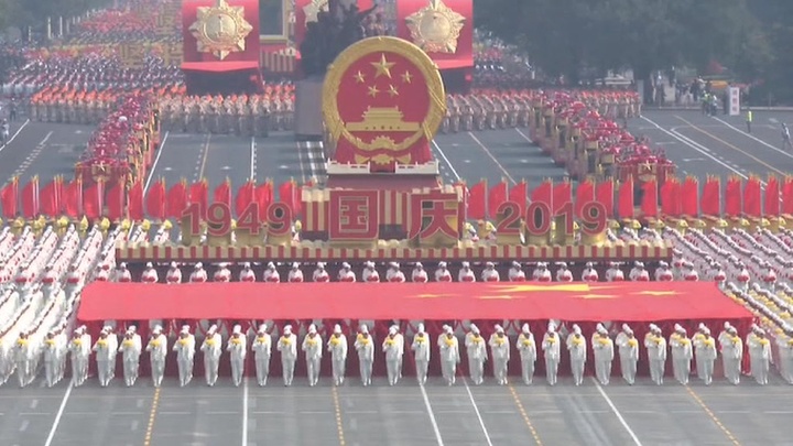 70-летие образования КНР отмечено небывалым военным парадом