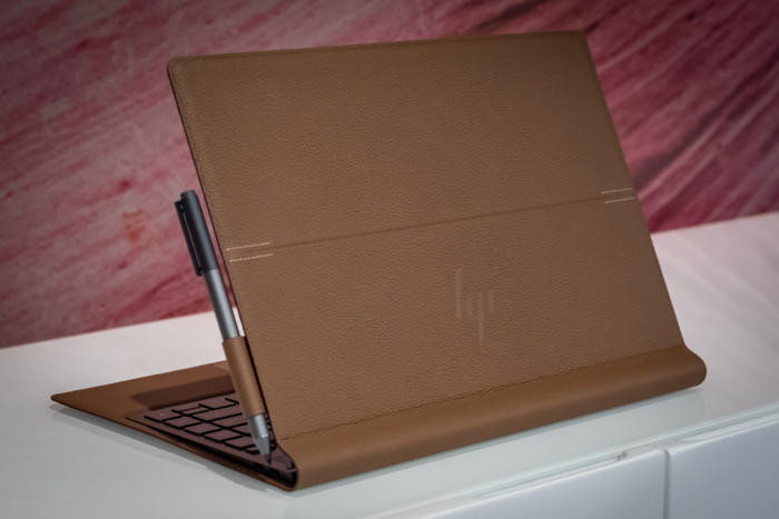 HP выпустил ноутбук Spectre Folio с корпусом из кожи и магниевого сплава