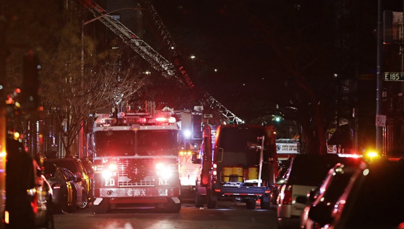 Число пострадавших при пожаре в Нью-Йорке превысило 20 человек