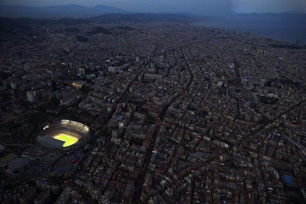 Когда "Барселона" играет, город замирает