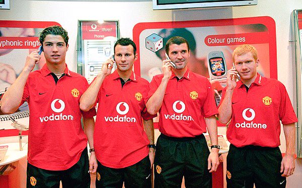 Роналду, Гиггз, Кин и Скоулз рекламируют Vodafone