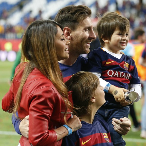 Семейство Месси после победы в Кубке Испании
