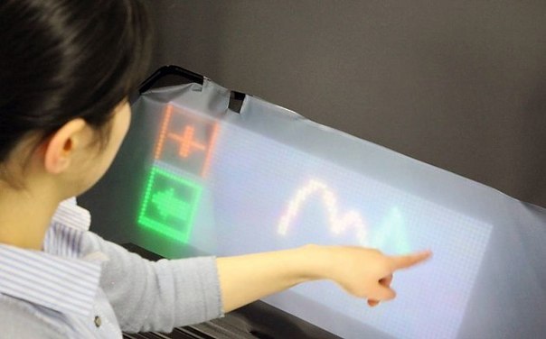 В Японии создан первый в мире дисплей из воздуха