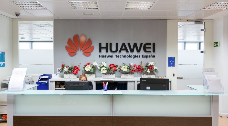 Американские партнеры Huawei приостанавливают поставки комплектующих