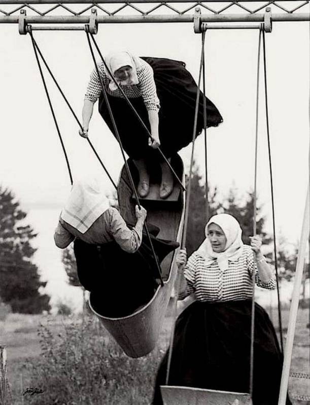 Бабушки на качелях, Словакия, 1966 год