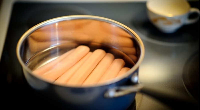 Как правильно варить сосиски