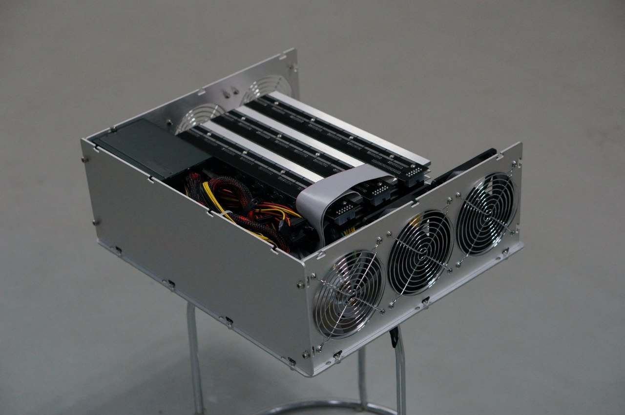 Джек майнер. ASIC Miner Red. ASIC майнер Pixel. Майнер МТГП-200. ASIC Miner man.