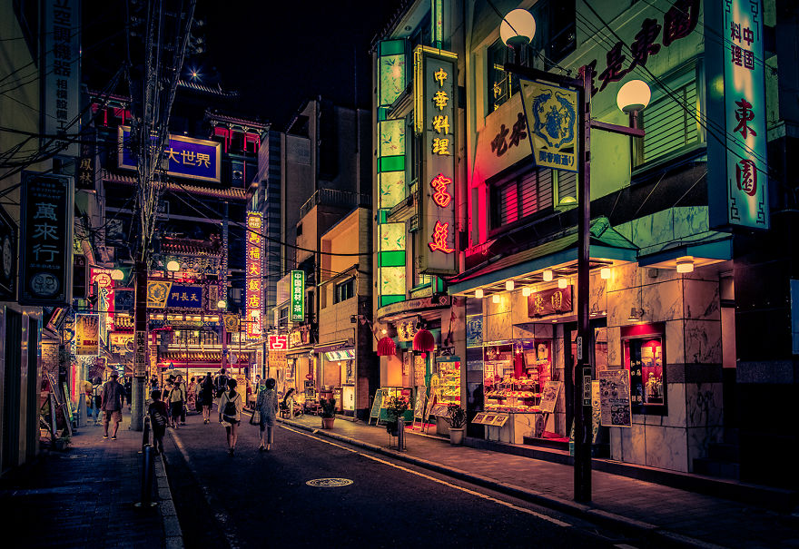Графичная красота ночной Японии