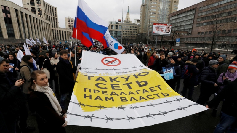 В Кремле прокомментировали митинг за свободу интернета