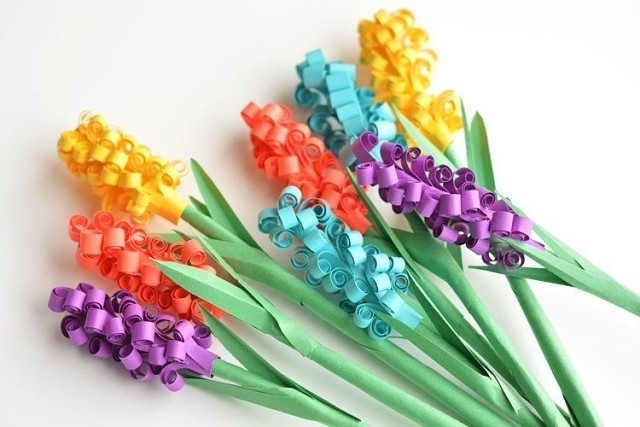 Цветы-гиацинты из цветной бумаги своими руками для мамы