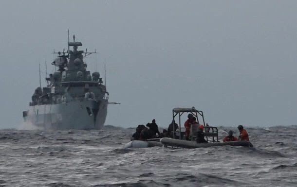 Греция направила военные корабли для защиты границы от мигрантов
