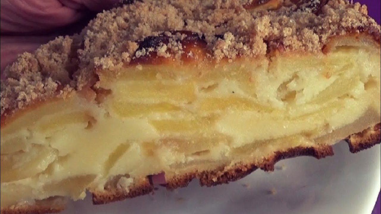 Обалденно вкусный яблочный пирог уже покорил интернет И рецепт совсем не сложный  Показываю пошагово