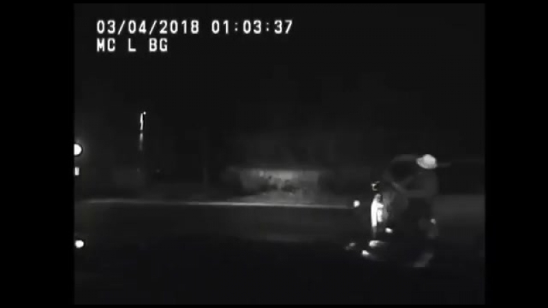 В США пьяного водителя сбила собственная машина при попытке скрыться от полиции