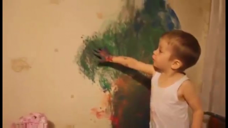 Идеальная реакция мамы на разрисованную стену