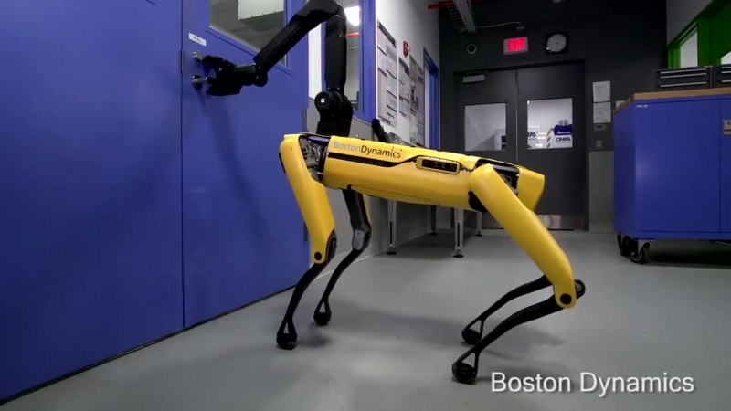 Boston Dynamics научили своего робота-собаку открывать двери