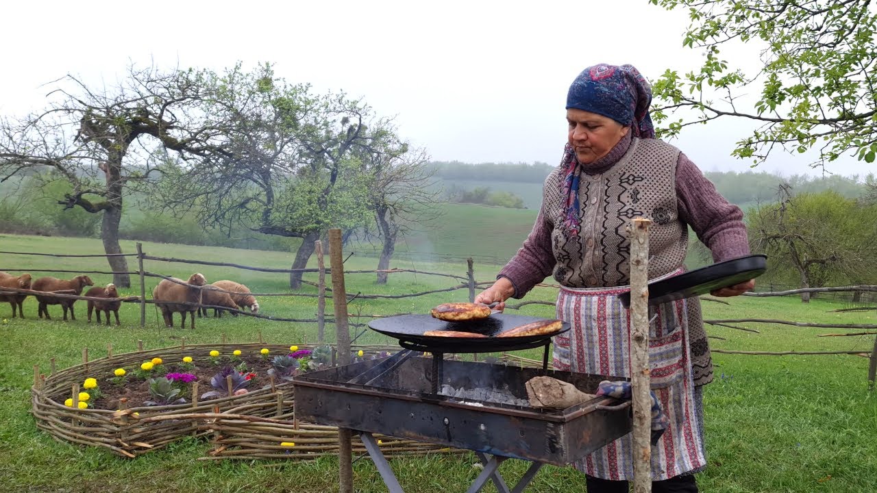 Making Chicken Burger with Potato Nuggets, Toyuq Ətindən Burger (Better Than Beef Burger)