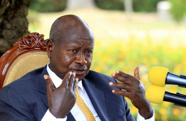 Президент Уганды изменил конституцию ради переизбрания