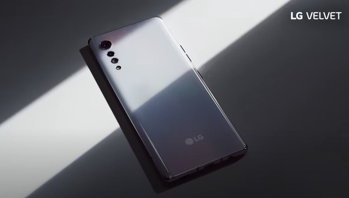 LG показала будущий дизайнерский смартфон в видеоролике