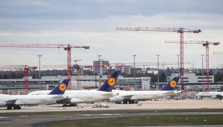 Lufthansa планирует сократить 22 тысячи рабочих мест