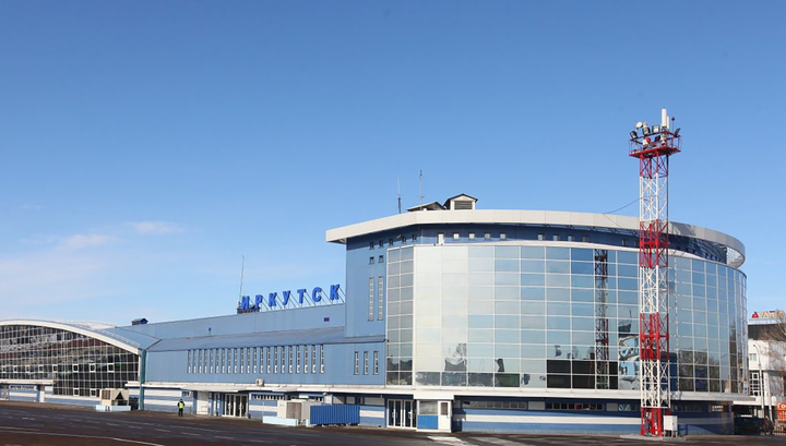 Пассажиры экстренно севшего в Иркутске Boeing 777 не смогли улететь резервным бортом