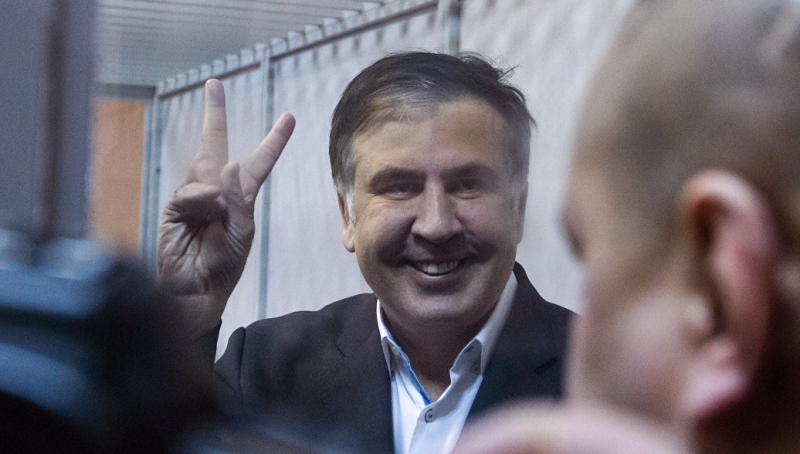 Саакашвили попросил Порошенко о перемирии