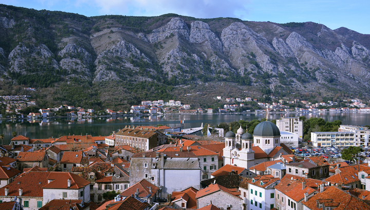 Черногория отпустит россиян, если из России вывезут черногорцев