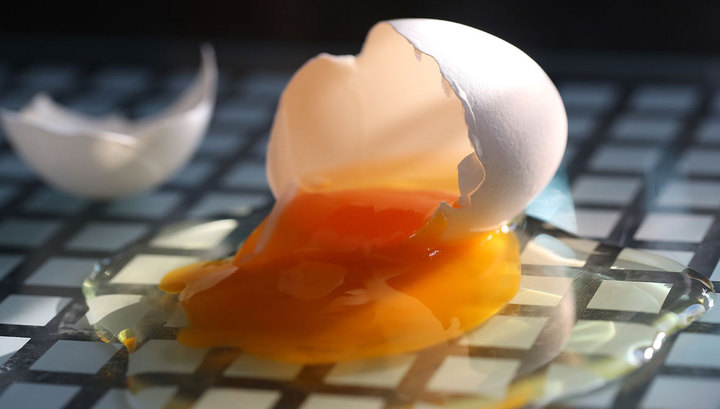 Яйца, приготовленные в микроволновке, взорвались в лицо молодой москвичке