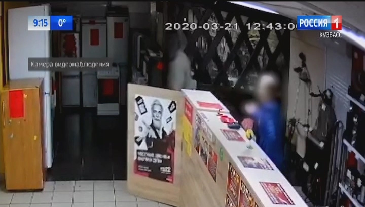 Братья-близнецы, ограбившие комиссионный магазин, попали на камеры