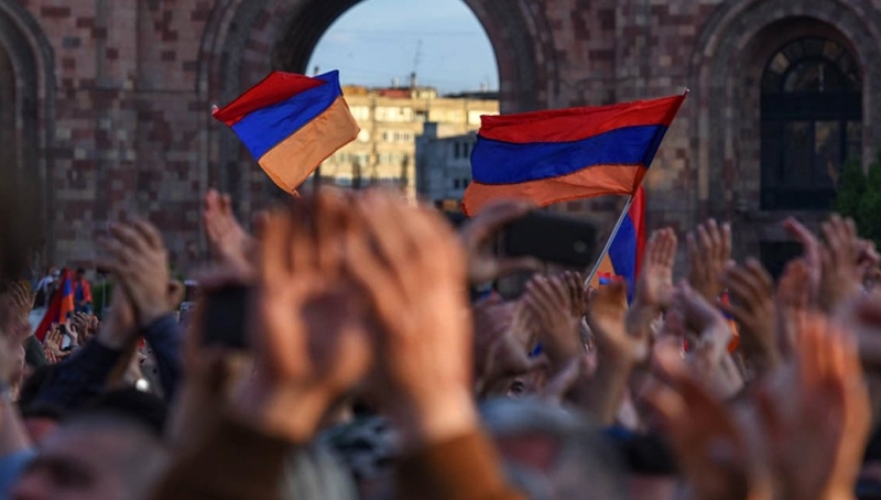 В Ереване закончился митинг в поддержку задержанного экс-замглавы Минобороны