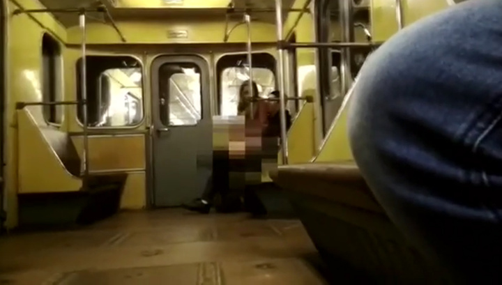 Пару из Нижнего судят за секс в метро