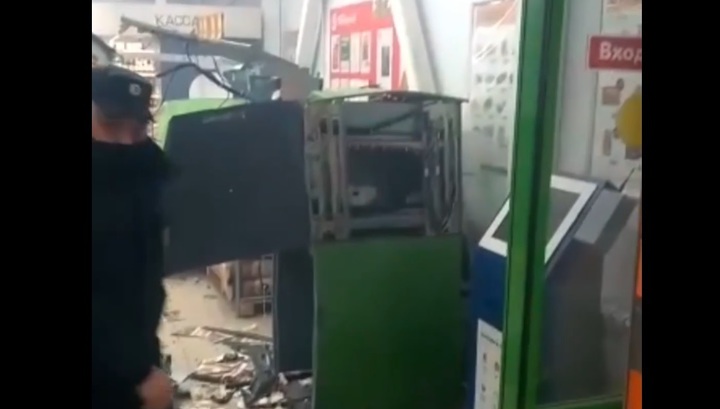 В Химках злоумышленники взорвали банкомат и похитили из него деньги