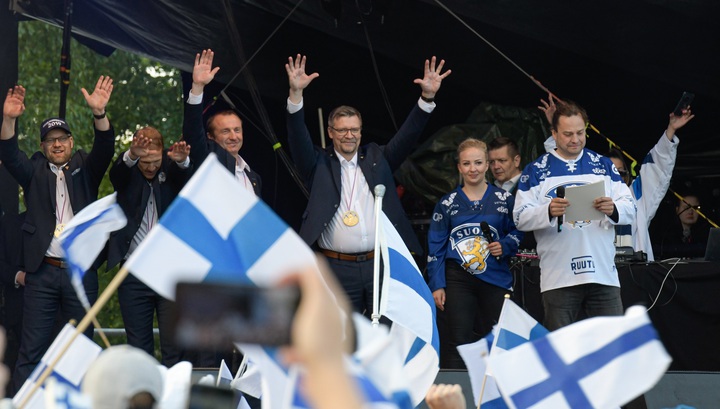 Чемпионский парад сборной Финляндии собрал 50 тысяч болельщиков