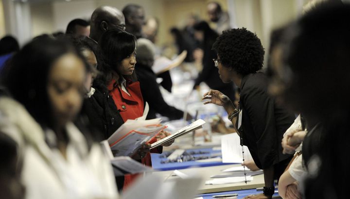 Экономисты: число заявок по безработице за месяц превысило 20 миллионов